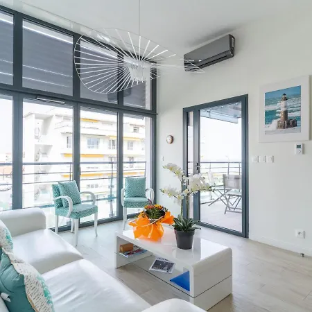 公寓 Climatise Avec Parking Et Balcon A - Fr-1-319-459